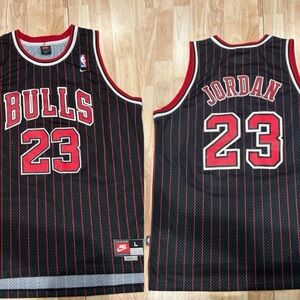 Nike Chicago Bulls Pinstripe Michael Jordan Jersey 23 Size Large Red Black